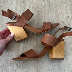 Madewell Brown Leather Sandal with Wood Block Heel in Size 7